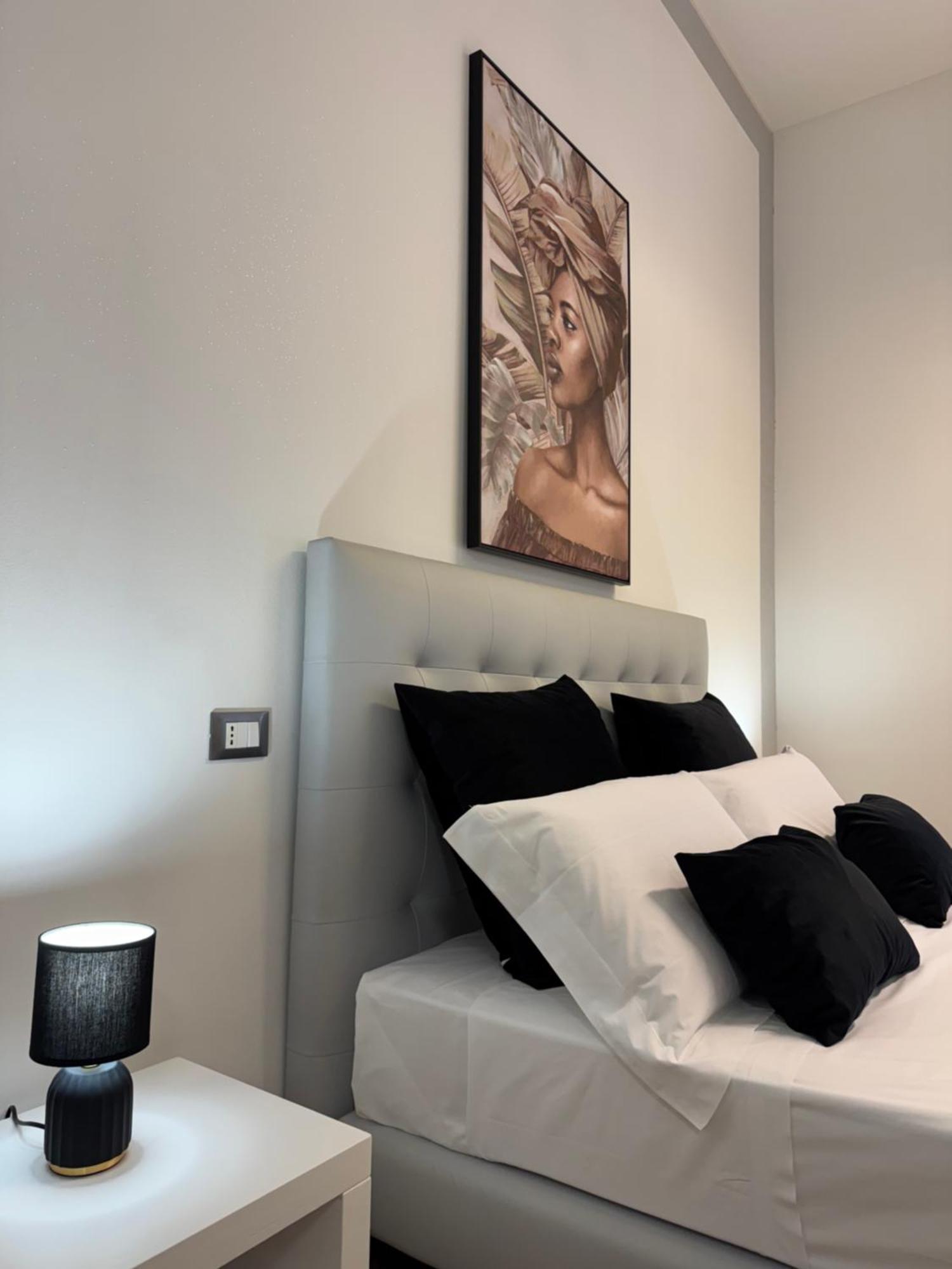 Crispi 120 Rooms New Opening Палермо Екстериор снимка