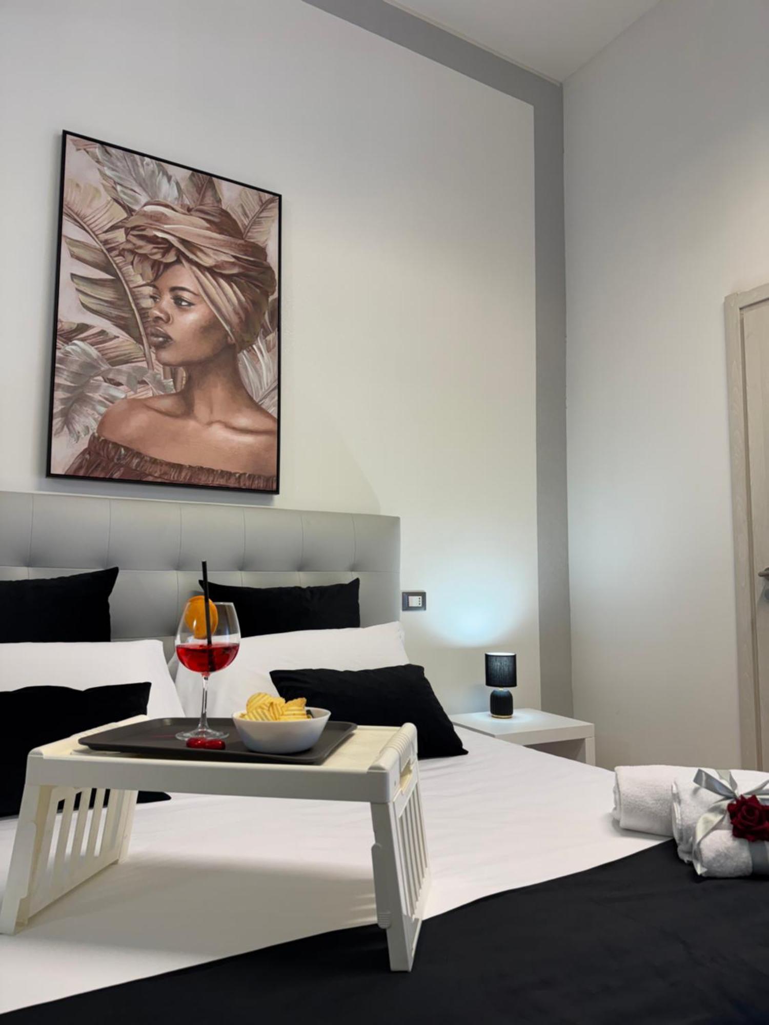Crispi 120 Rooms New Opening Палермо Екстериор снимка
