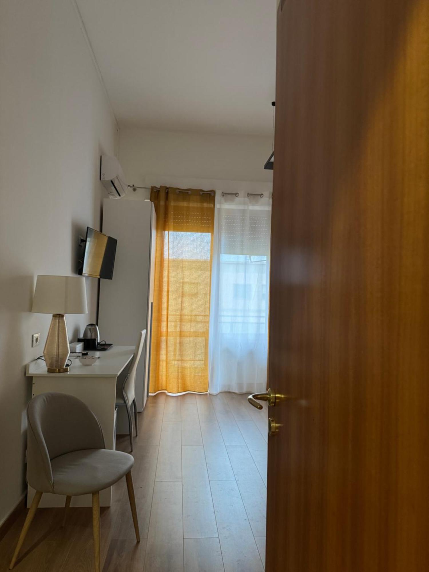 Crispi 120 Rooms New Opening Палермо Екстериор снимка