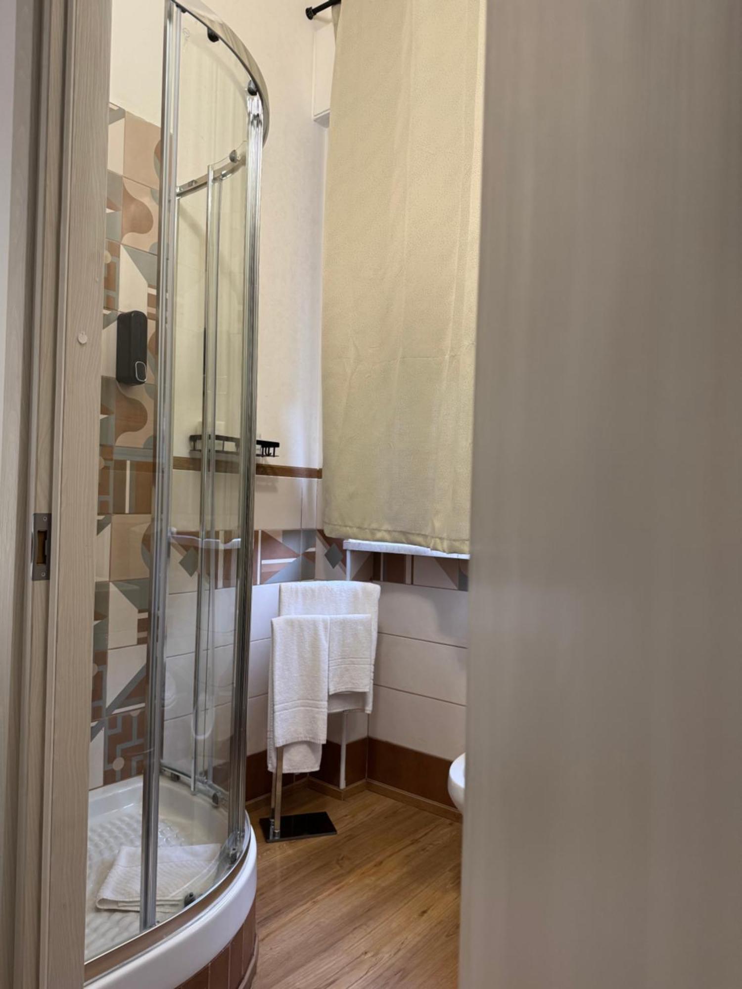 Crispi 120 Rooms New Opening Палермо Екстериор снимка